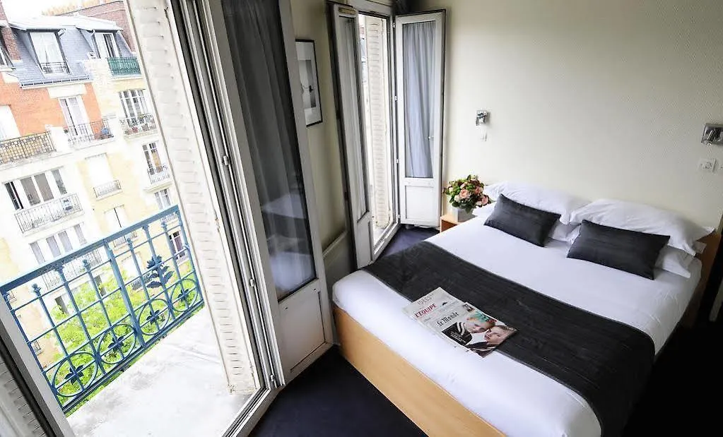 Hotel Alcyon 2*